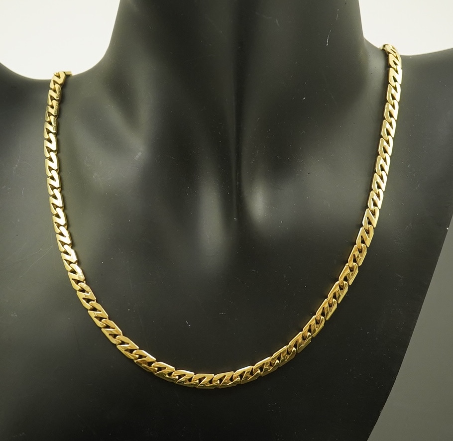 A modern 18ct gold shaped link chain